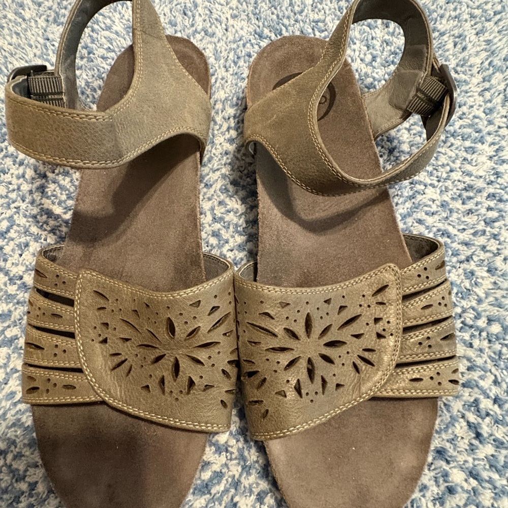Abeo Women's Tan Sandals with Cut-Out Design